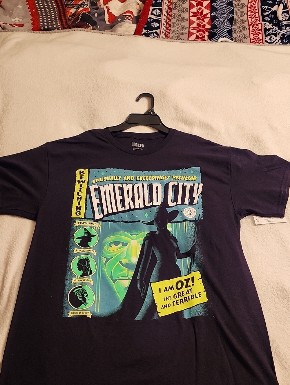 Wicked Emerald City Graphic Tee - Black Size LARGE NEW.